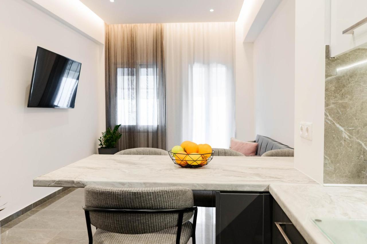 Larissa Railway &Metro Station Apartment Athen Exterior foto